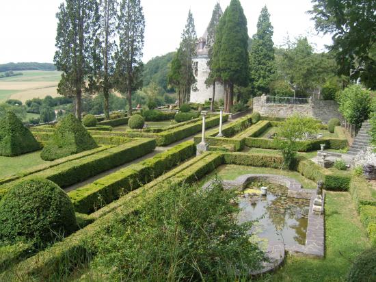 Jardin du Château de Hierges.